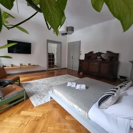 Cuba Apartment